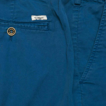 pantalon-chino-bleu-indigo-pour-homme-detail-poche-arriere