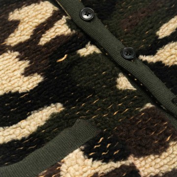 gilet-en-laine-motif-camouflage-kaki-detail-poche