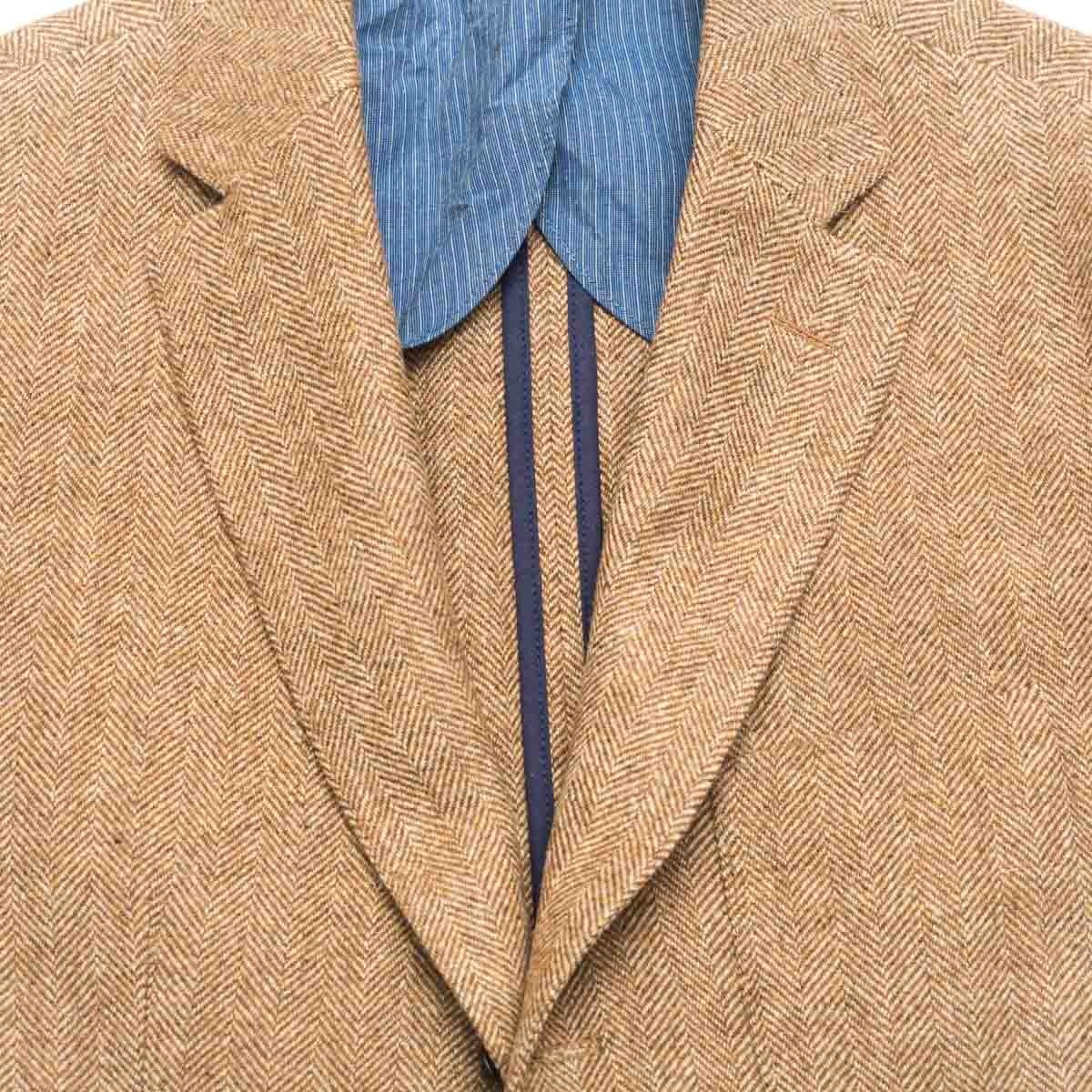 blazer-en-laine-chevron-beige-detail-col