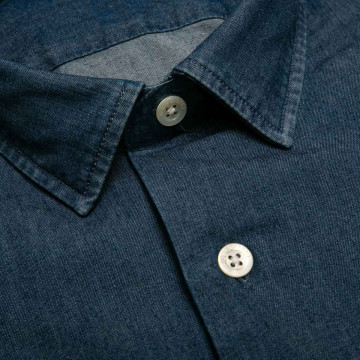chemise-en-coton-denim-bouton-nacre-detail-tissu