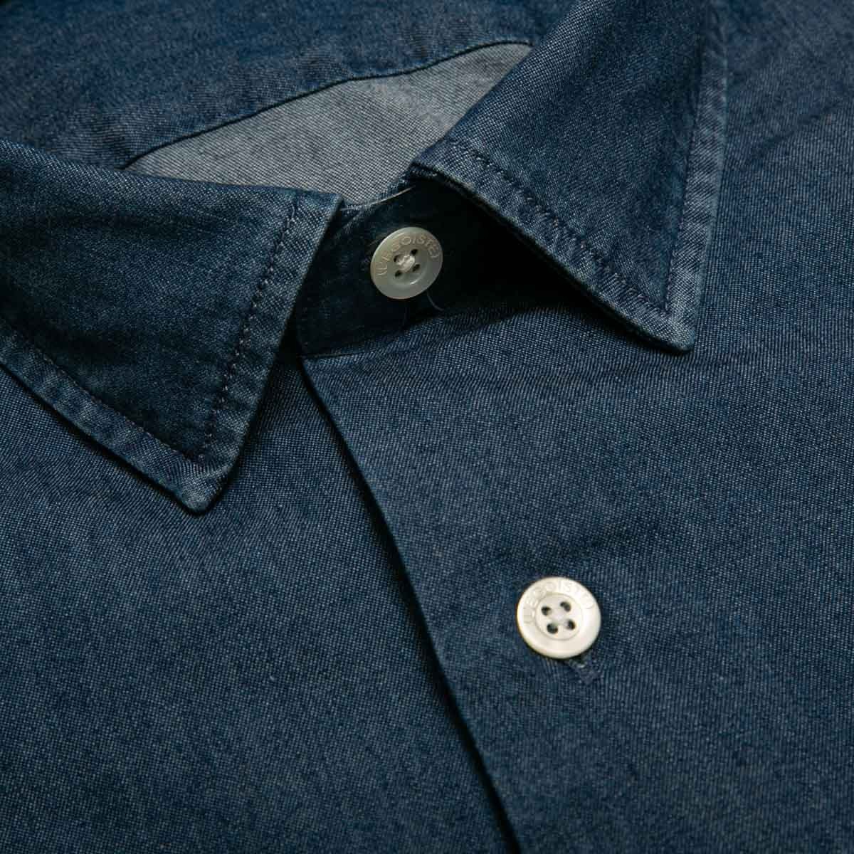 chemise-en-coton-denim-bouton-nacre-detail-tissu