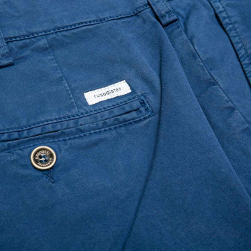 pantalon-chino-bleu-roi-pour-homme-detail-poche-arriere