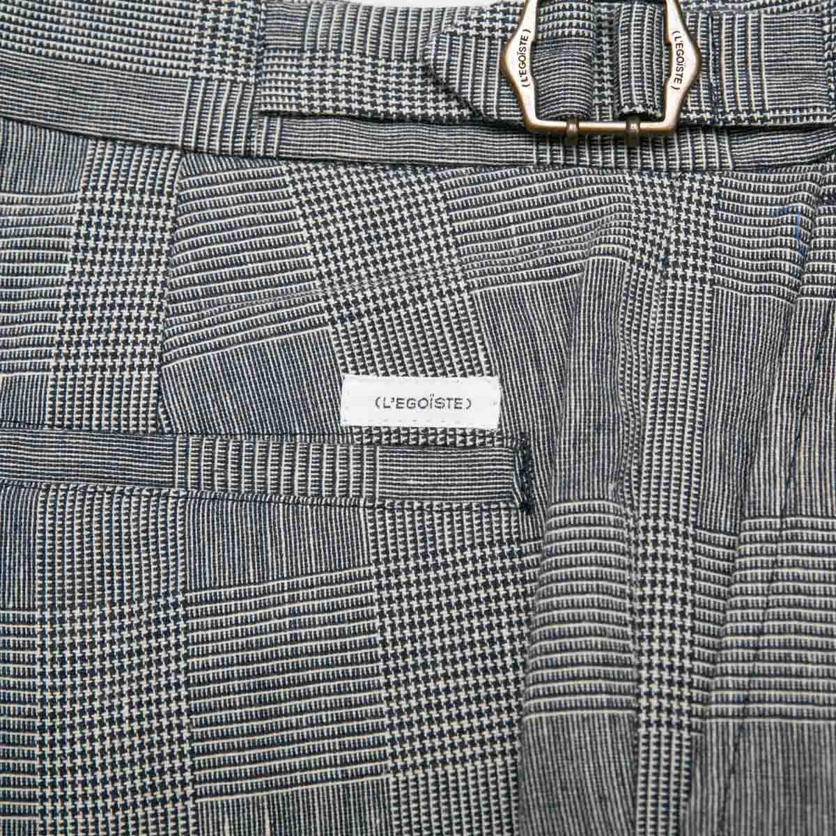 pantalon-a-pinces-gris-a-carreaux-en-coton-detail-tissu