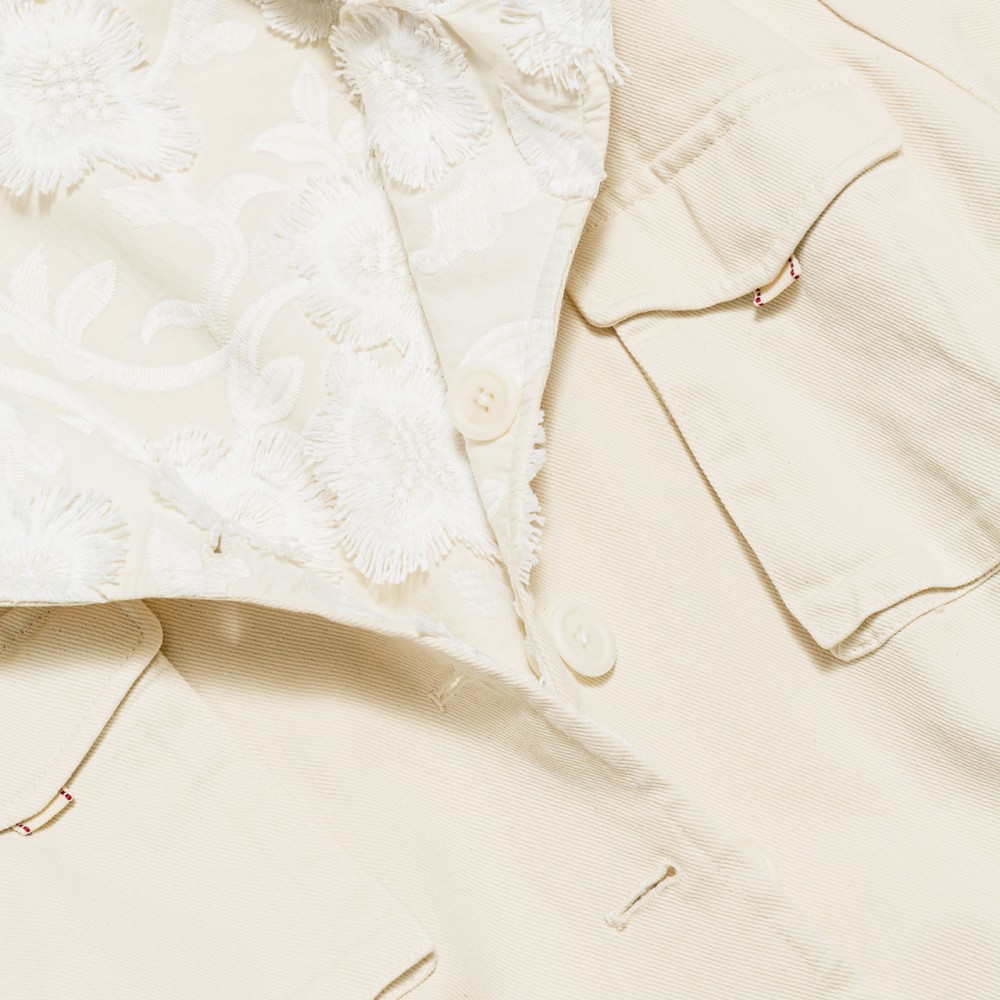 veste-saharienne-reversible-en-coton-ecru-pour-femme-detail-tissu
