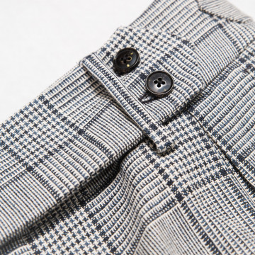 pantalon-classique-gris-en-lin-motif-prince-de-galles-pour-femme-detail-ceinture