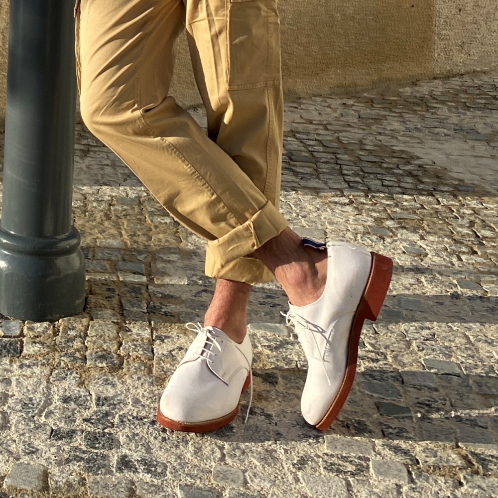 chaussures-derby-buck-en-cuir-blanc-semelle-marron-homme