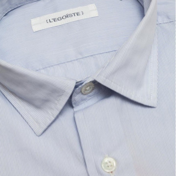 chemise-en-coton-a-rayures-bleues-et-blanches-homme-detail-col