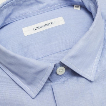 chemise-bleue-uni-en-coton-manches-longues-homme-detail-col