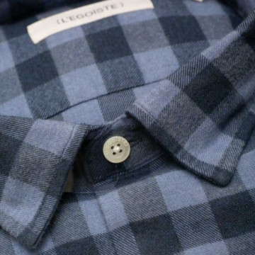 chemise-a-carreaux-en-laine-bleu-et-marine-homme-detail-col