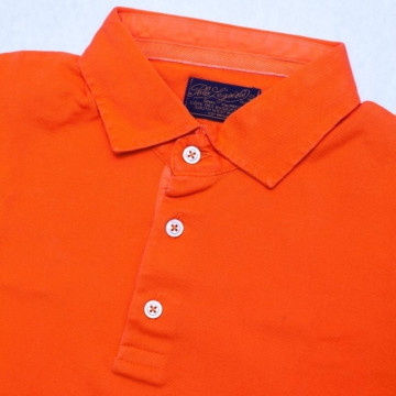 polo-en-coton-orange-detail-col