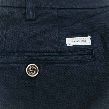 pantalon-chino-marine-pour-homme-detail-galon