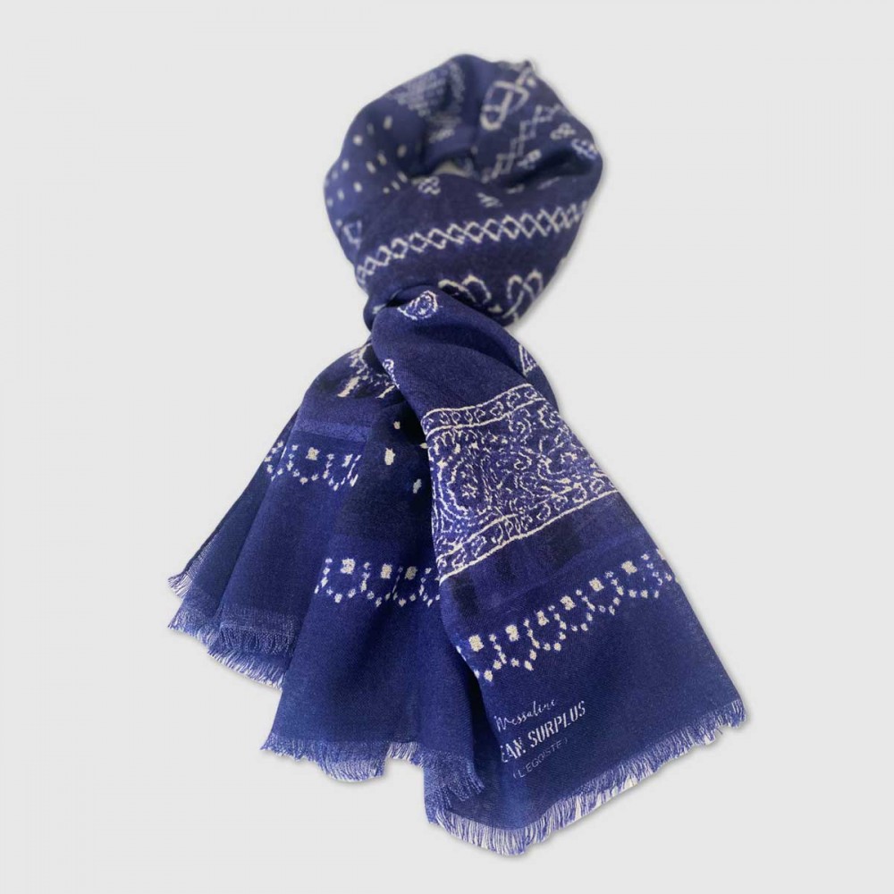 cheche-en-laine-bleu-motifs-bandana-pour-homme-et-femme