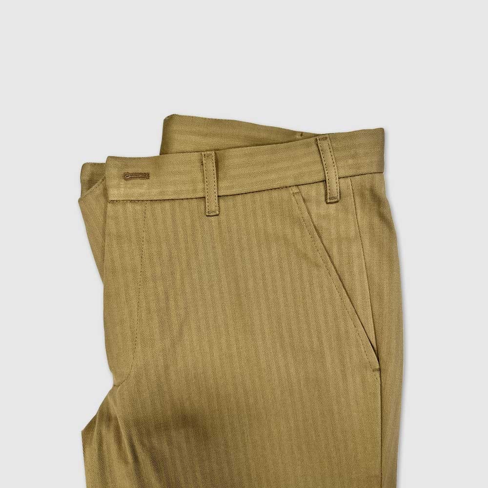 pantalon-sartorial-en-coton-tissage-chevron-beige-homme