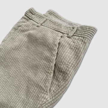 pantalon-velours-ecru-homme-detail-poche