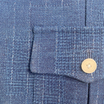 gilet-reversible-bleu-jean-detail-tissu