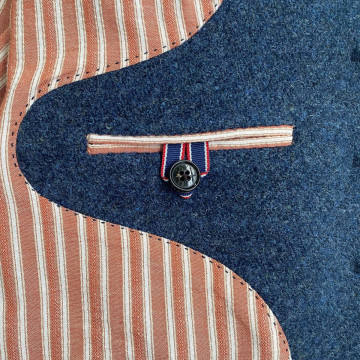 gilet-homme-en-laine-marine-poche-interieure