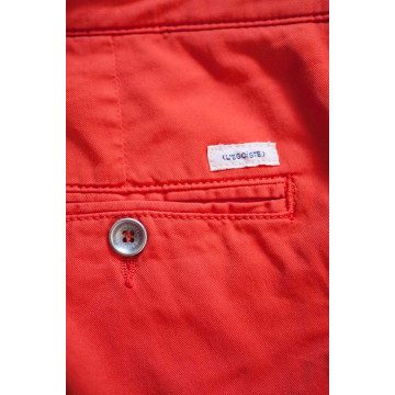 pantalon-chino-orange-pour-homme-detail-poche-arriere