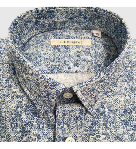chemise-nuance-bleue-motif-detail-col